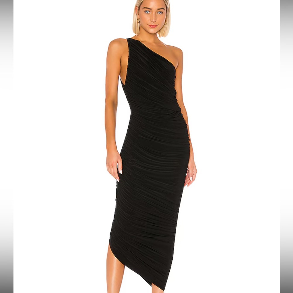 Elegant Black One-Shoulder Dress